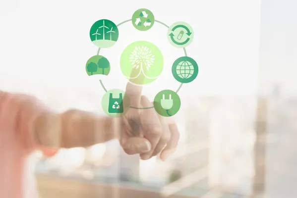 Interfaz digital con íconos ecológicos y tecnológicos que reflejan la conexión entre sostenibilidad y ciberseguridad para entender qué es CyberVadis.